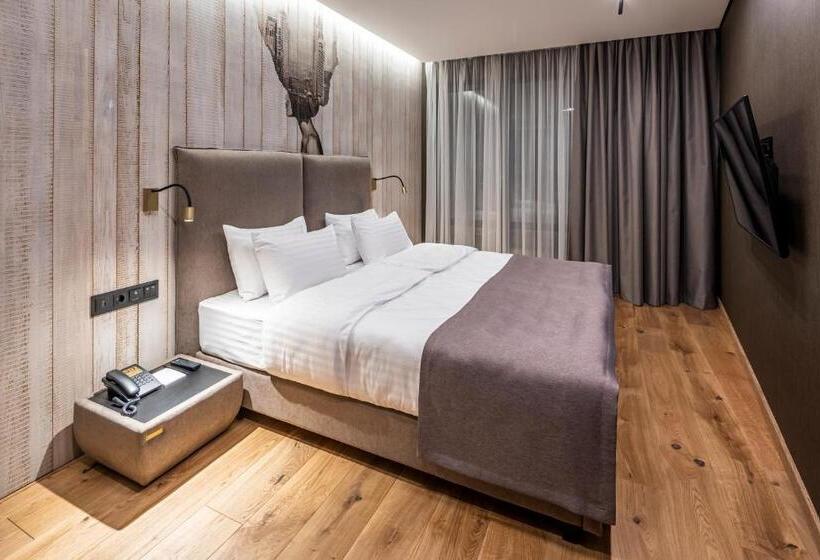 سوییت خانوادگی, Loft7