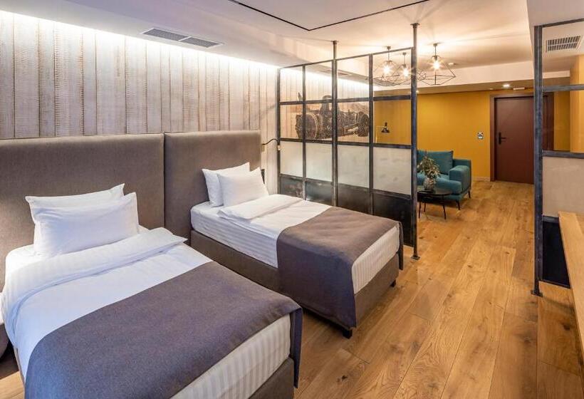 سوییت خانوادگی, Loft7