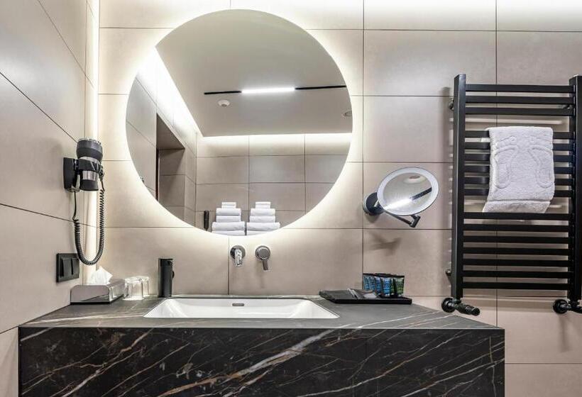 سوییت خانوادگی, Loft7