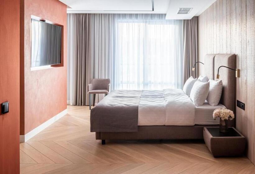 سوئیت با تخت بزرگ, Loft7