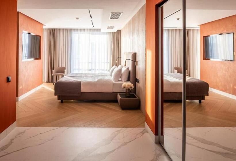 سوئیت با تخت بزرگ, Loft7