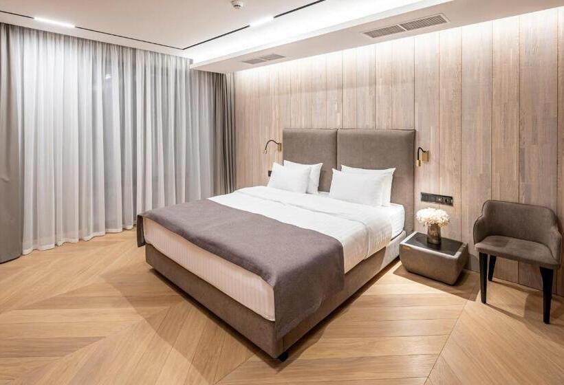 سوئیت با تخت بزرگ, Loft7