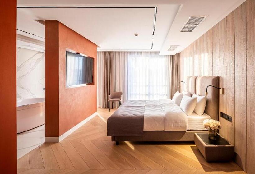 سوئیت با تخت بزرگ, Loft7