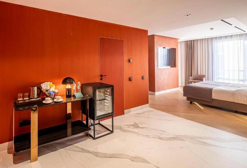 سوئیت با تخت بزرگ, Loft7