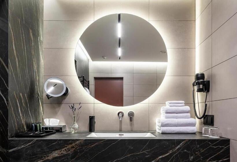 سوئیت با بالکن, Loft7