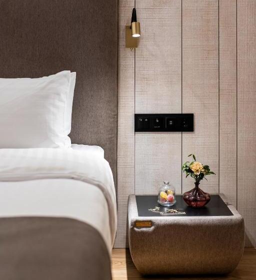 سوئیت با بالکن, Loft7