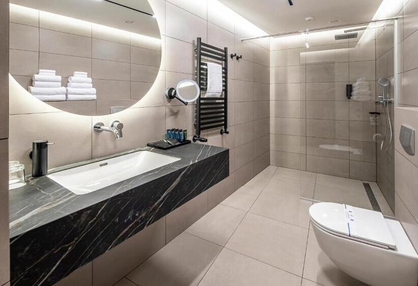 سوییت خانوادگی, Loft7