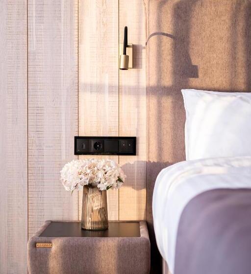 سوئیت با تخت بزرگ, Loft7