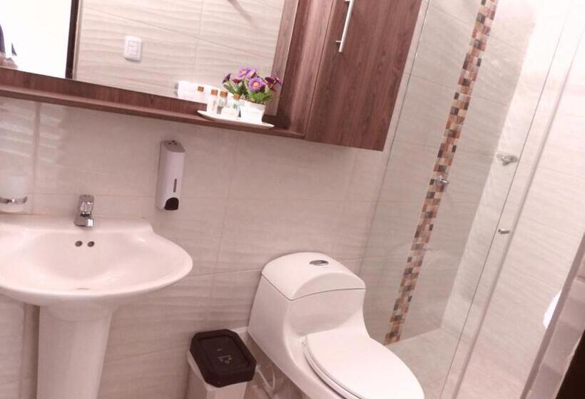 חדר דלוקס לארבעה, Solaris