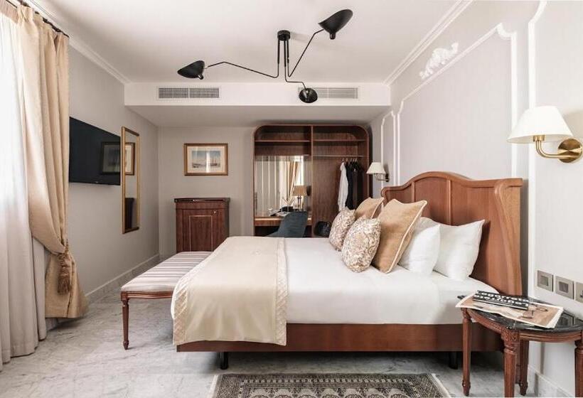 اتاق استاندارد, The Gomerino