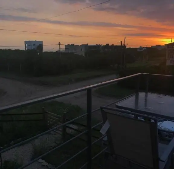 اتاق استاندارد با بالکن و چشمانداز دریا, Container Cubo