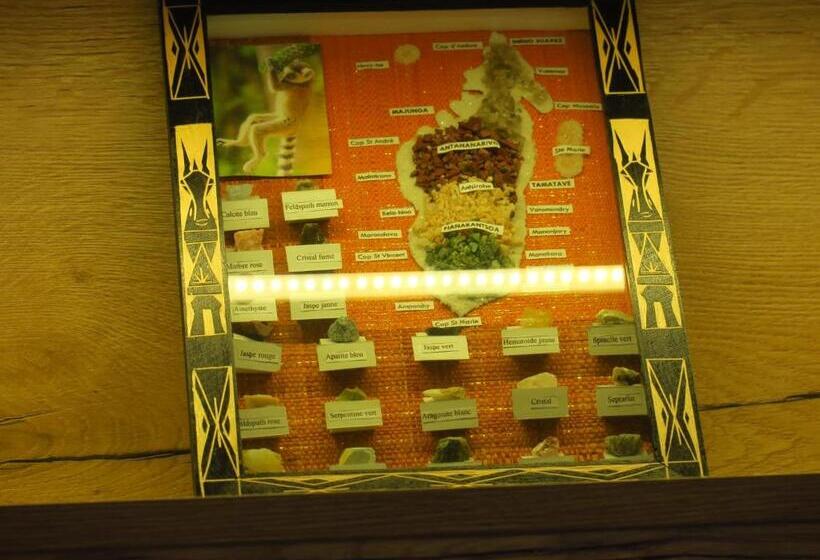 Номер Стандарт, La Taverne De L Escuelle