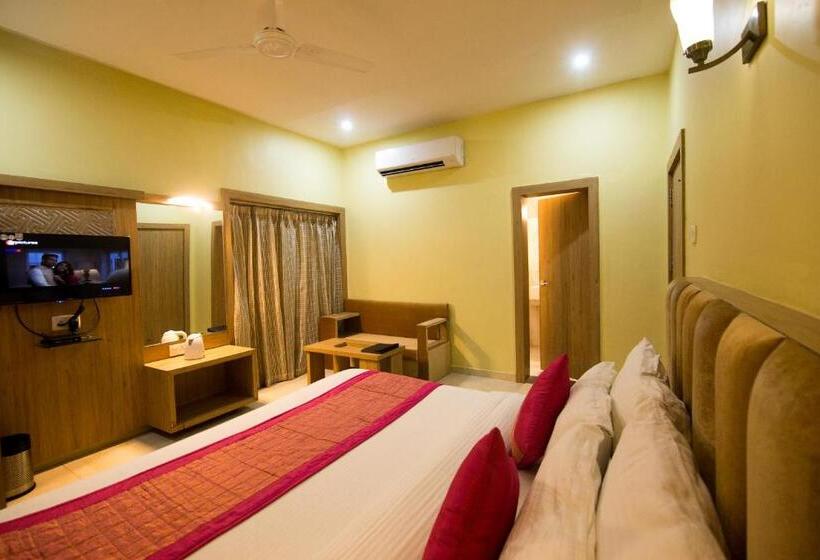 غرفة ديلوكس مزودة بشرفة, The River Front Resort