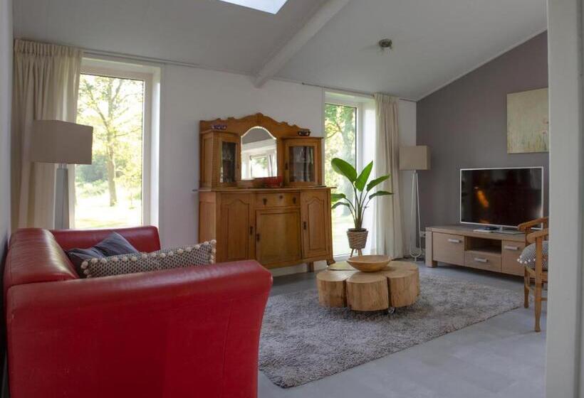 1 Sovrums Hus, Huisje En B&b Green Cottage