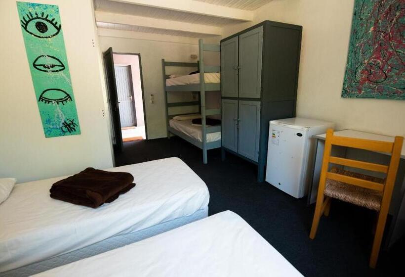 四人标准间, Mundaka Hostel Y Bar