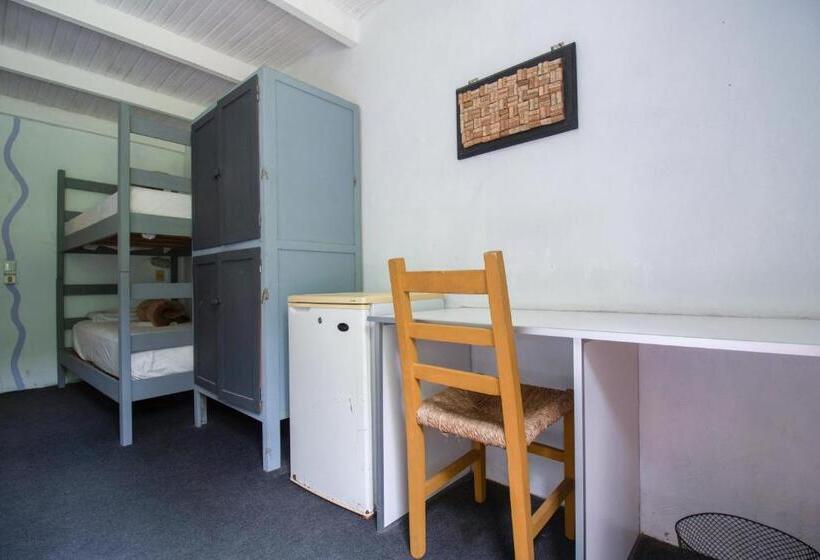 スタンダード４人部屋, Mundaka Hostel Y Bar