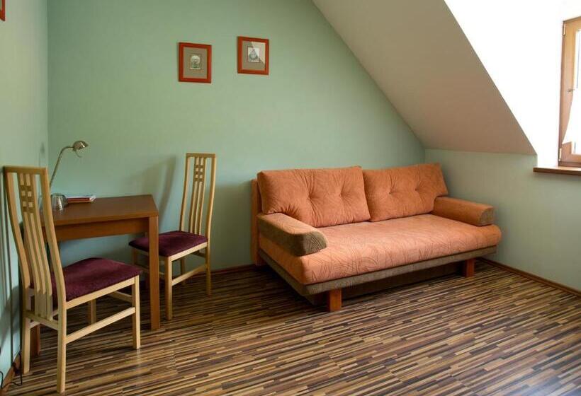 جناح سوبيريور, Penzion Trojkámen