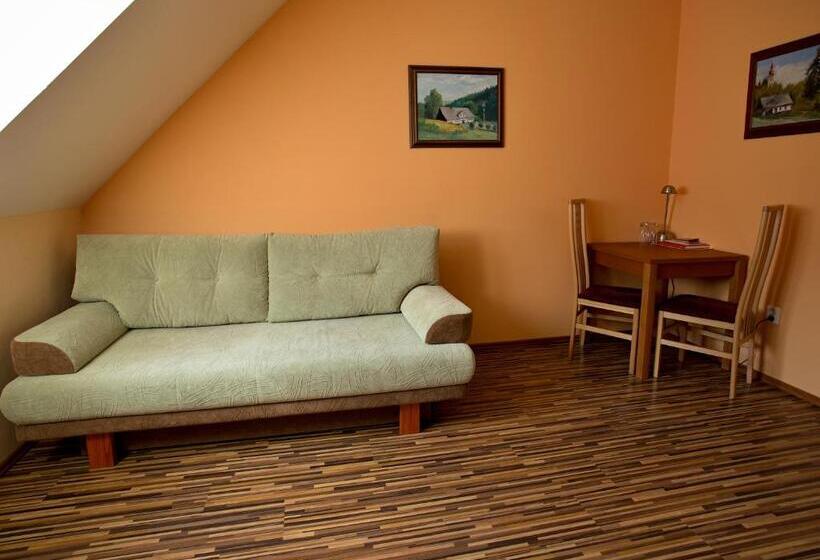 جناح سوبيريور, Penzion Trojkámen