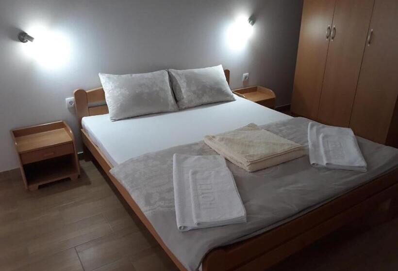 اتاق استاندارد, Prenoćište I Restoran Ihthis