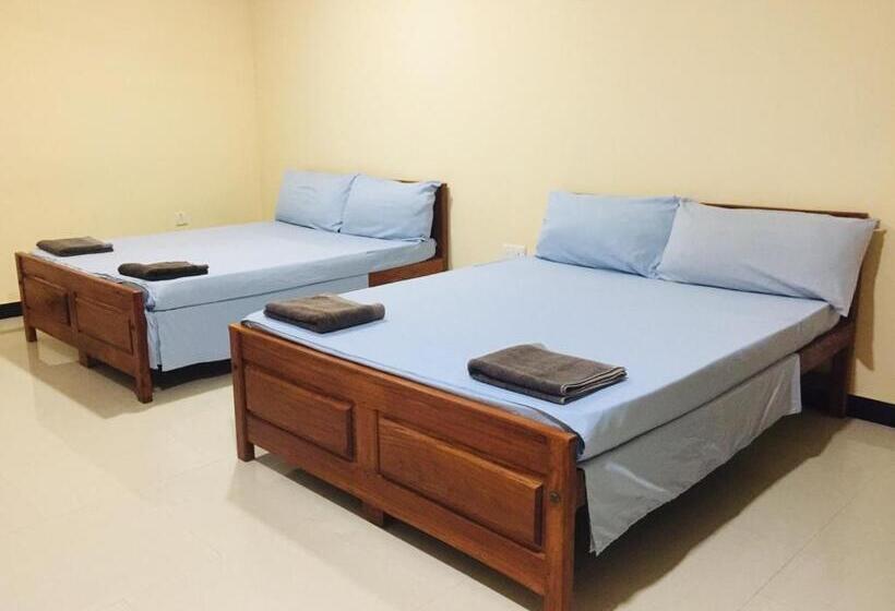 اتاق خانوادگی, Senthil Complex