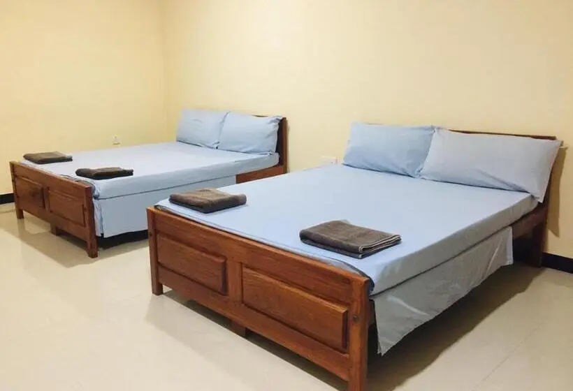 Quarto Familiar, Senthil Complex