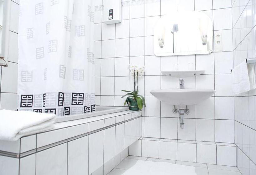 家庭间, Pension Am Rathaus