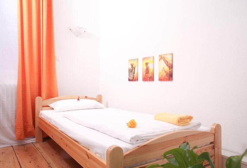 标准单人间, Pension Am Rathaus