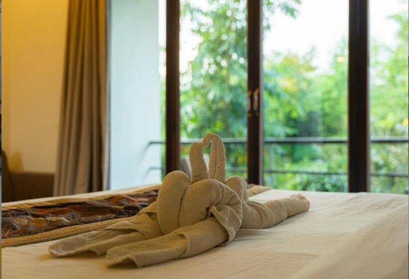 Люкс с Балконом, Starling River Resort Dandeli