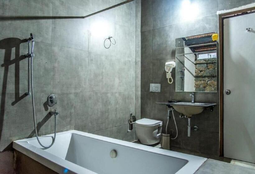 Люкс с Балконом, Starling River Resort Dandeli