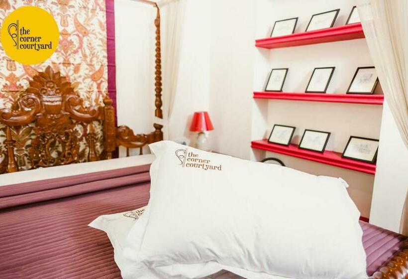 디럭스 룸, The Corner Courtyard