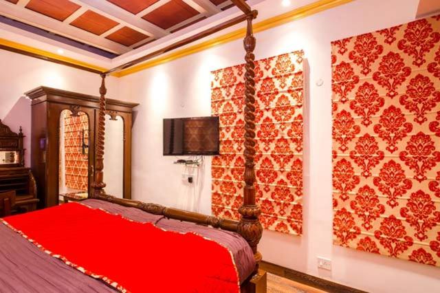 디럭스 룸, The Corner Courtyard