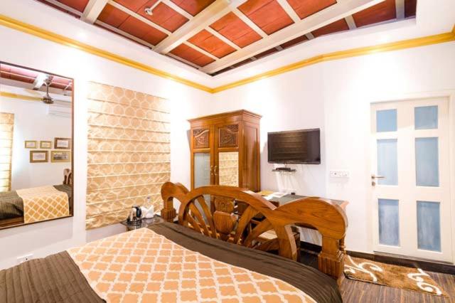 디럭스 룸, The Corner Courtyard