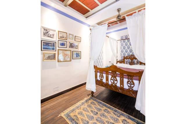 디럭스 룸, The Corner Courtyard