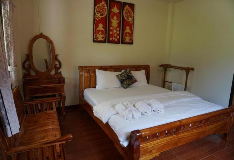 带大床的标准间, Ruean Phet Sawoei Resort