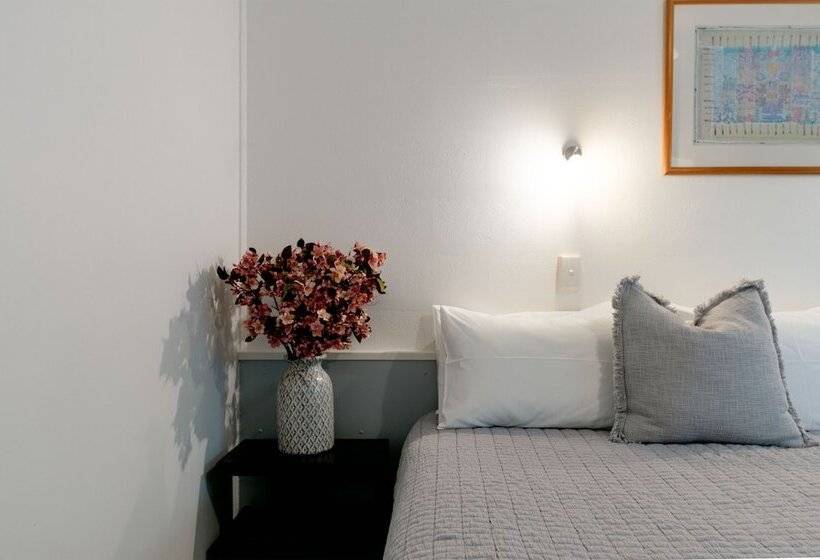 스탠다드 스튜디오 더블 침대, Aotearoa Lodge