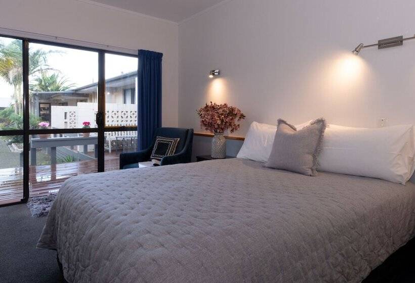 Студия Superior, Aotearoa Lodge