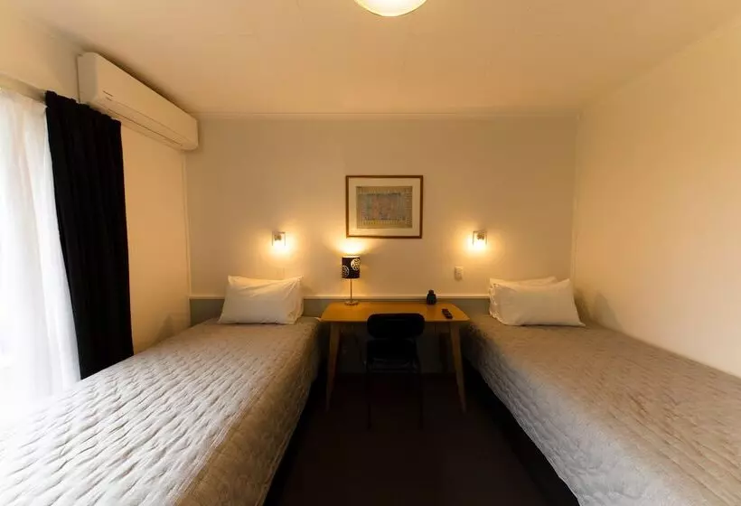 スタンダードスタジオ, Aotearoa Lodge