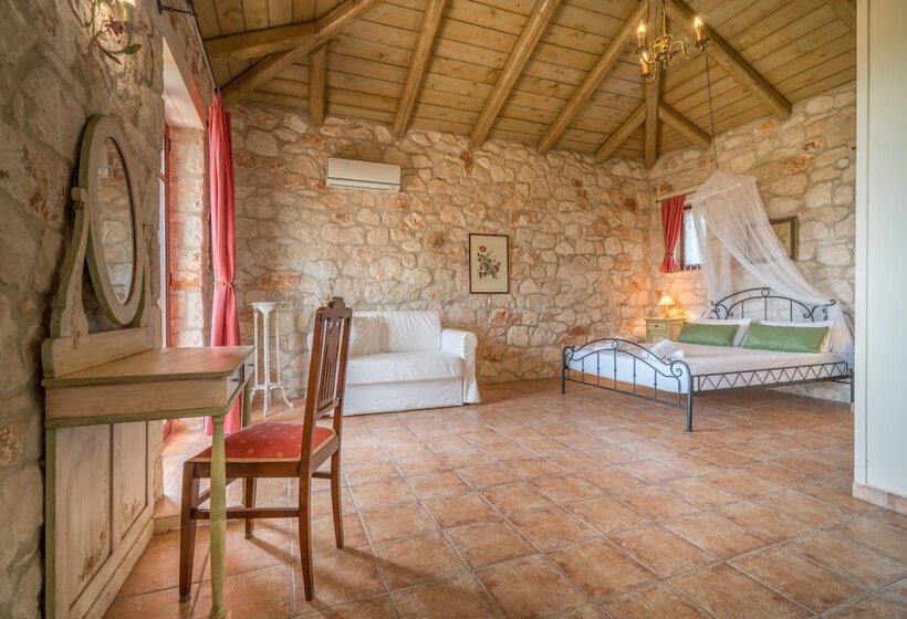 اتاق دوبلکس, Myrties Stone Houses   Ta Petrina