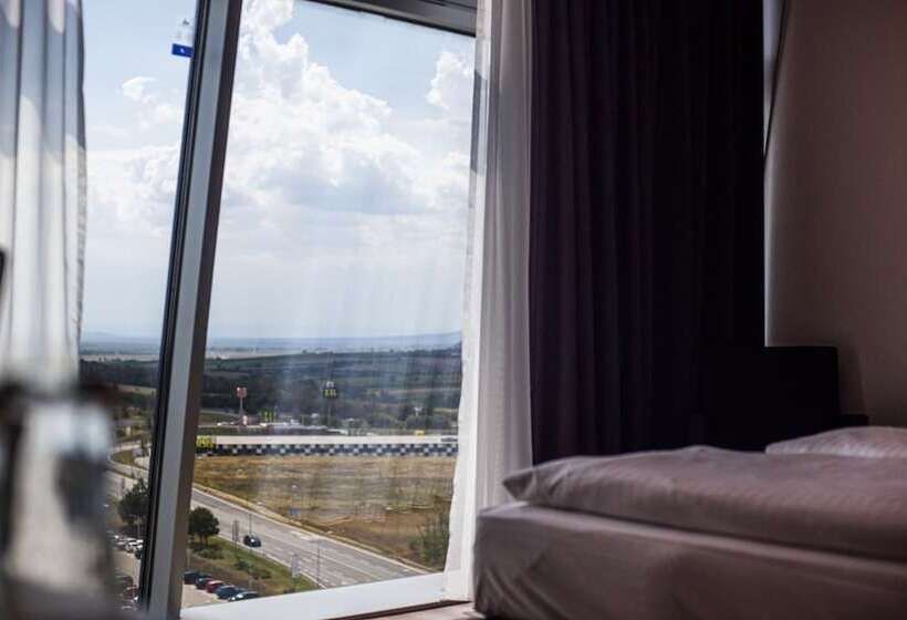 스탠다드 룸 더블 침대, Pannonia Tower