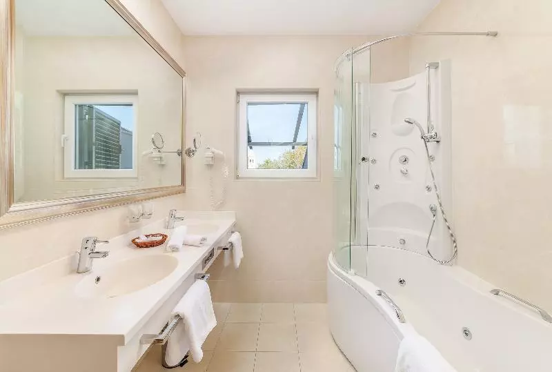 Quarto standard, President Solin
