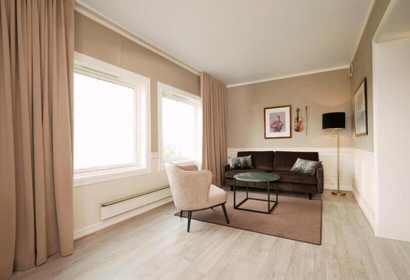 סוויטת ג'וניור, Røros Hotell   Bad & Velvære