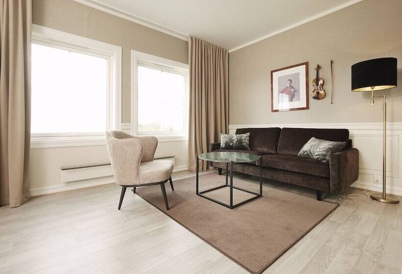 סוויטת ג'וניור, Røros Hotell   Bad & Velvære