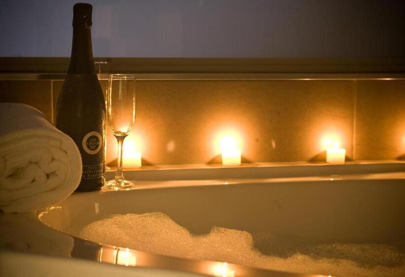 סטודיו פרמיום, The Crown