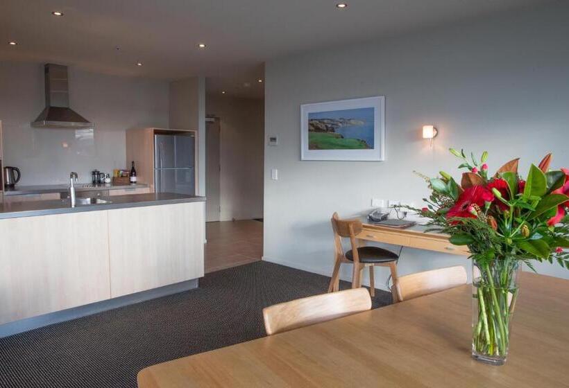 סוויטת פרמיום 2 חדרים, The Crown