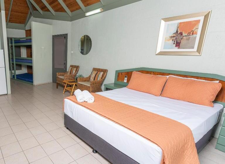 家族用バンガロー, Island Leisure Resort