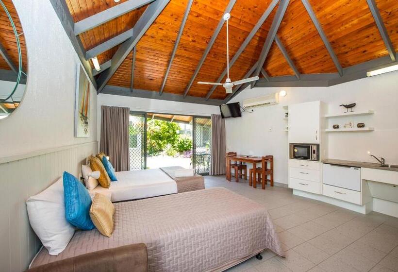 スタンダードスタジオ, Island Leisure Resort