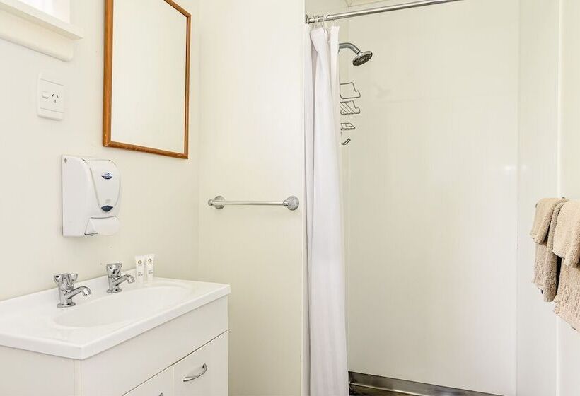 스탠다드 스튜디오, Motueka Garden Motel