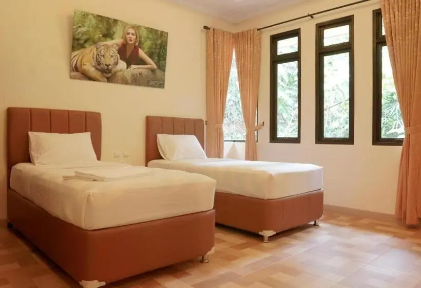 3-Bedroom Standard Bungalow, Safari Resort
