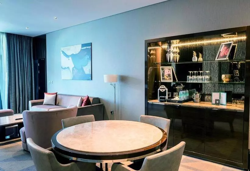 Suite with Views