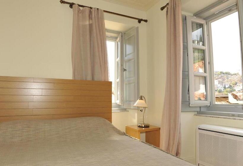 标准间带山景, Gaia Hydras